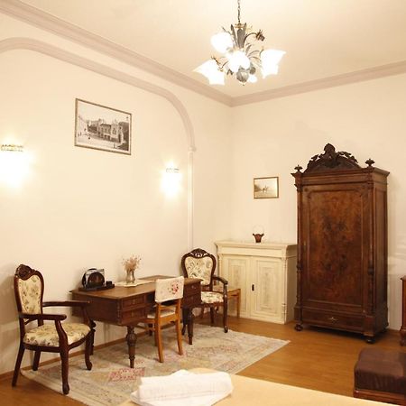 Art House Petunia Apartment Tbilisi Ngoại thất bức ảnh