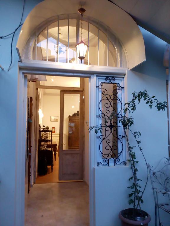 Art House Petunia Apartment Tbilisi Ngoại thất bức ảnh