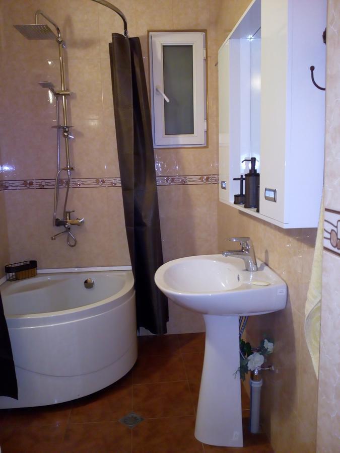 Art House Petunia Apartment Tbilisi Ngoại thất bức ảnh