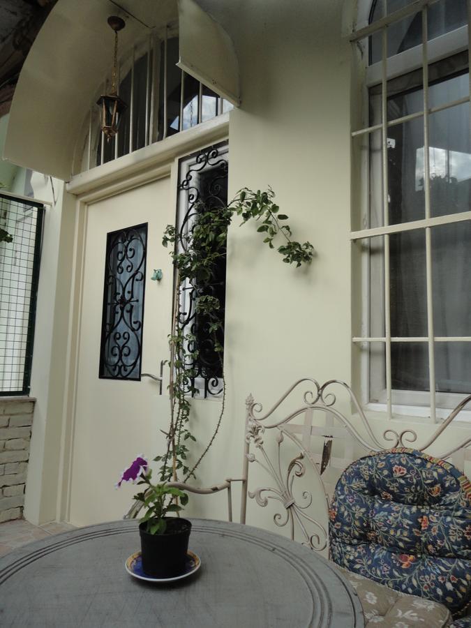 Art House Petunia Apartment Tbilisi Ngoại thất bức ảnh